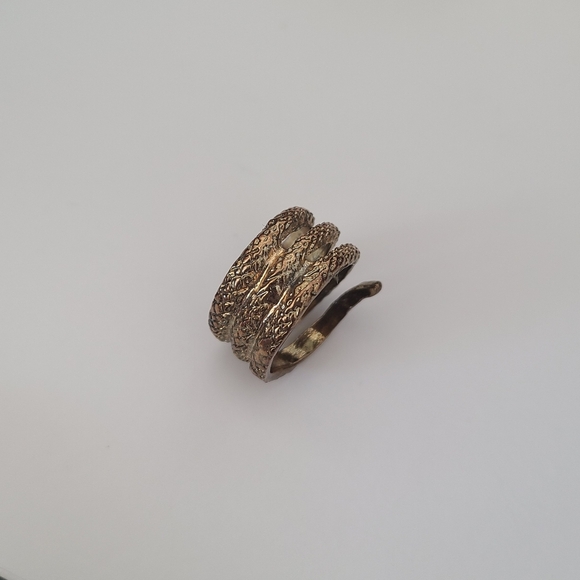 Free w. Purchase- Snake Ring - Picture 8 of 9